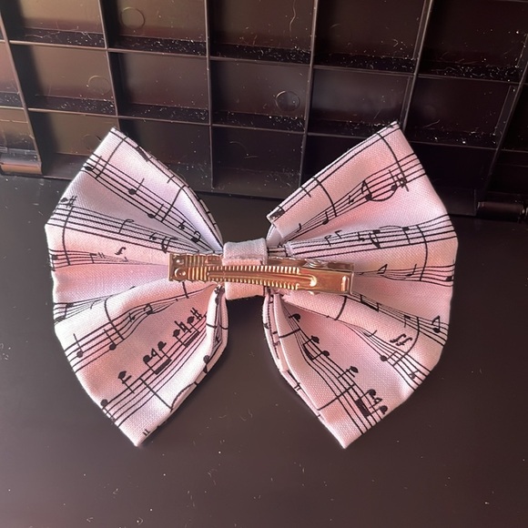 Mini music note bow - Picture 2 of 4